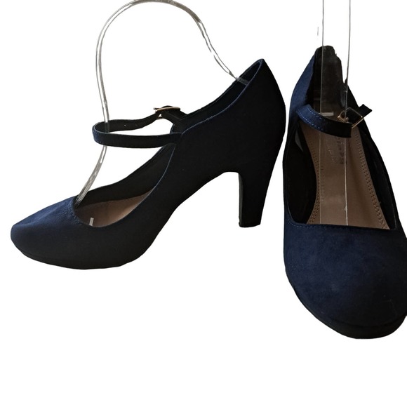 Gently Used Elara size 8.5 Blue Suede strappy Pumps 3.5 inch heel - Picture 3 of 11